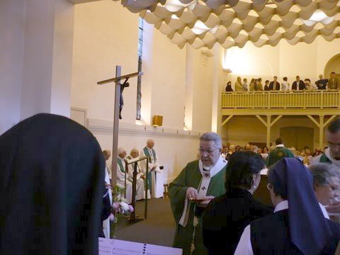 13.communion